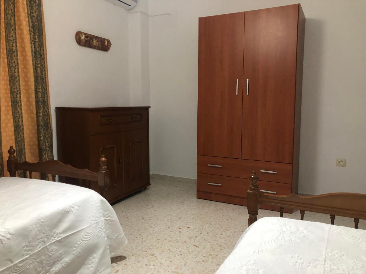 3 Calle Margarita Nelken لا بويبلا دي كازالا المظهر الخارجي الصورة